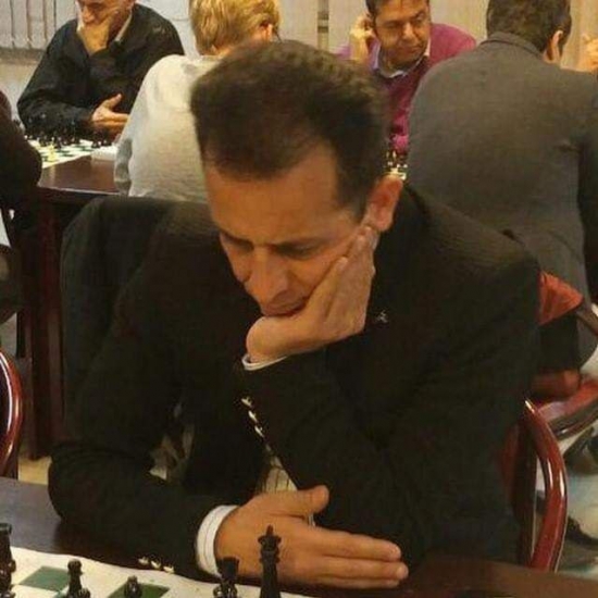 جواد لواسانی قهرمان مسابقه سریع جام رمضان شهریار شد