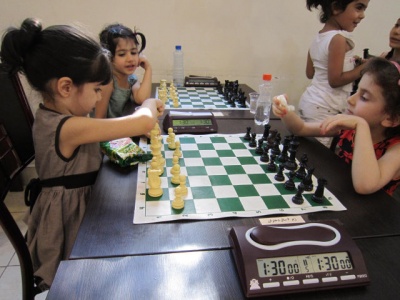 تصاویر روز شنبه 8 شهریور رده سنی استان تهران 1393