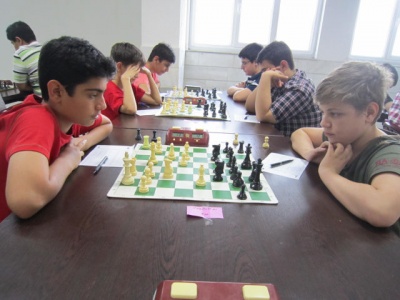 تصاویر روز شنبه 8 شهریور رده سنی استان تهران 1393