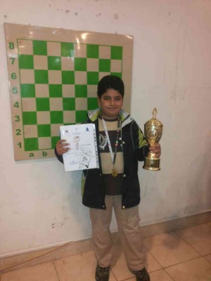 مهراد الیکایی قهرمان دومین دوره مسابقات جام دانش آموزی